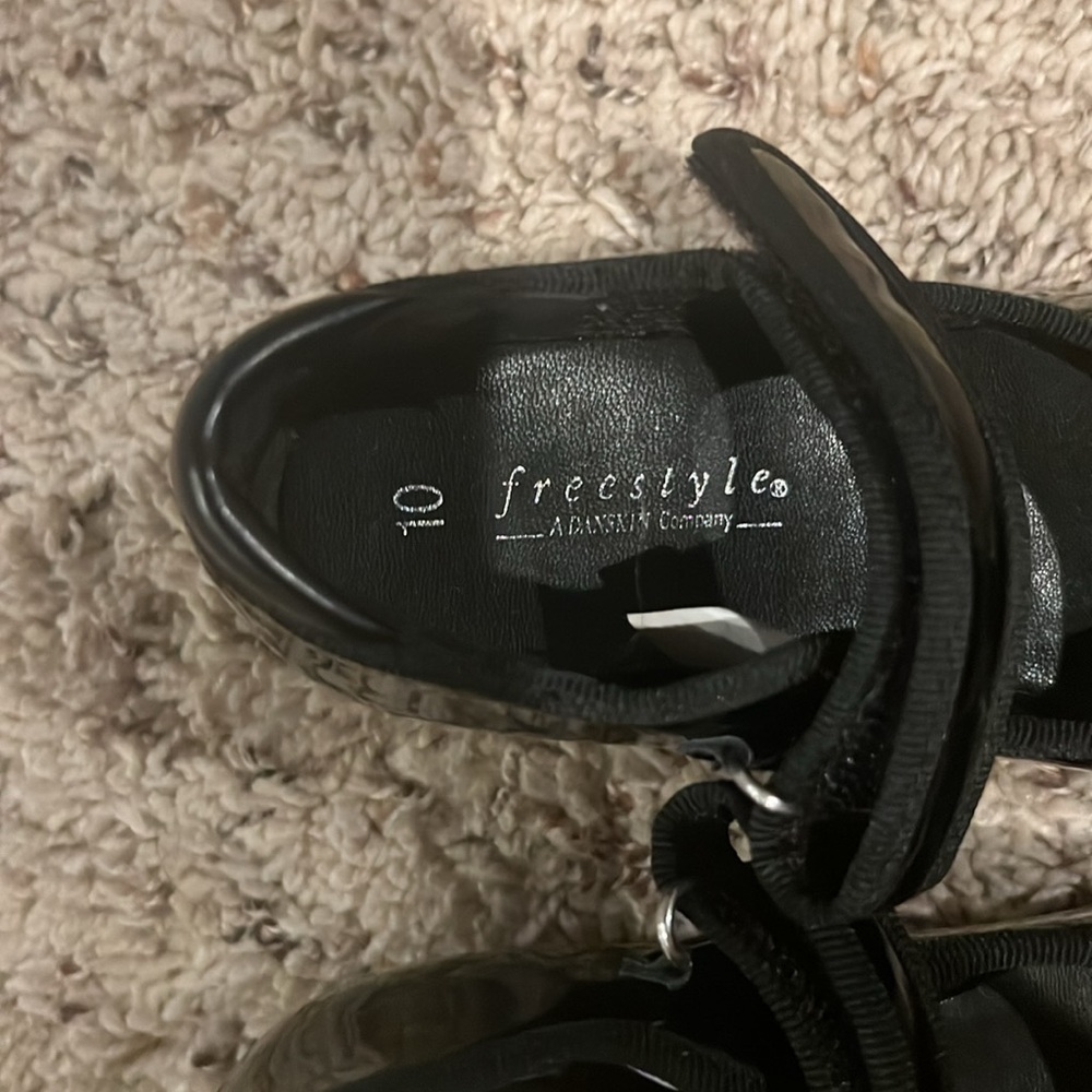 Black freestyle tap shoes 10c super cute like new - Picture 2 of 4